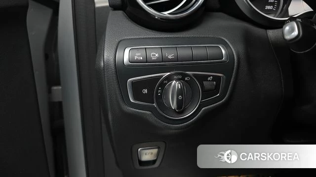 Mercedes-Benz GLC-Class X253 2019 Серебряный из Кореи, фото 6