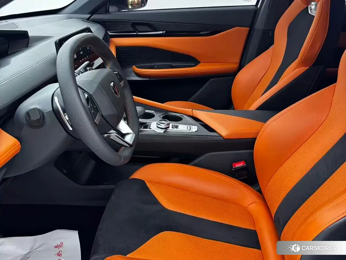 Chang'an Changan UNI-V 2023 Белый из Китая, фото 6