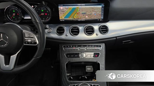 Mercedes-Benz E-Class W213 2019 Серебряный из Кореи, фото 6