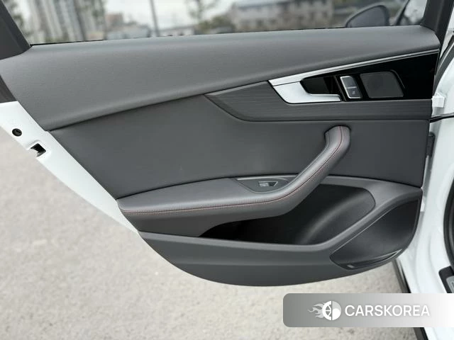 Audi A4L 2025 Белый из Китая, фото 6