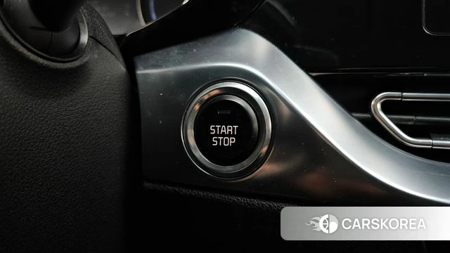 Kia Niro Plus 2022 Белый из Кореи, фото 6