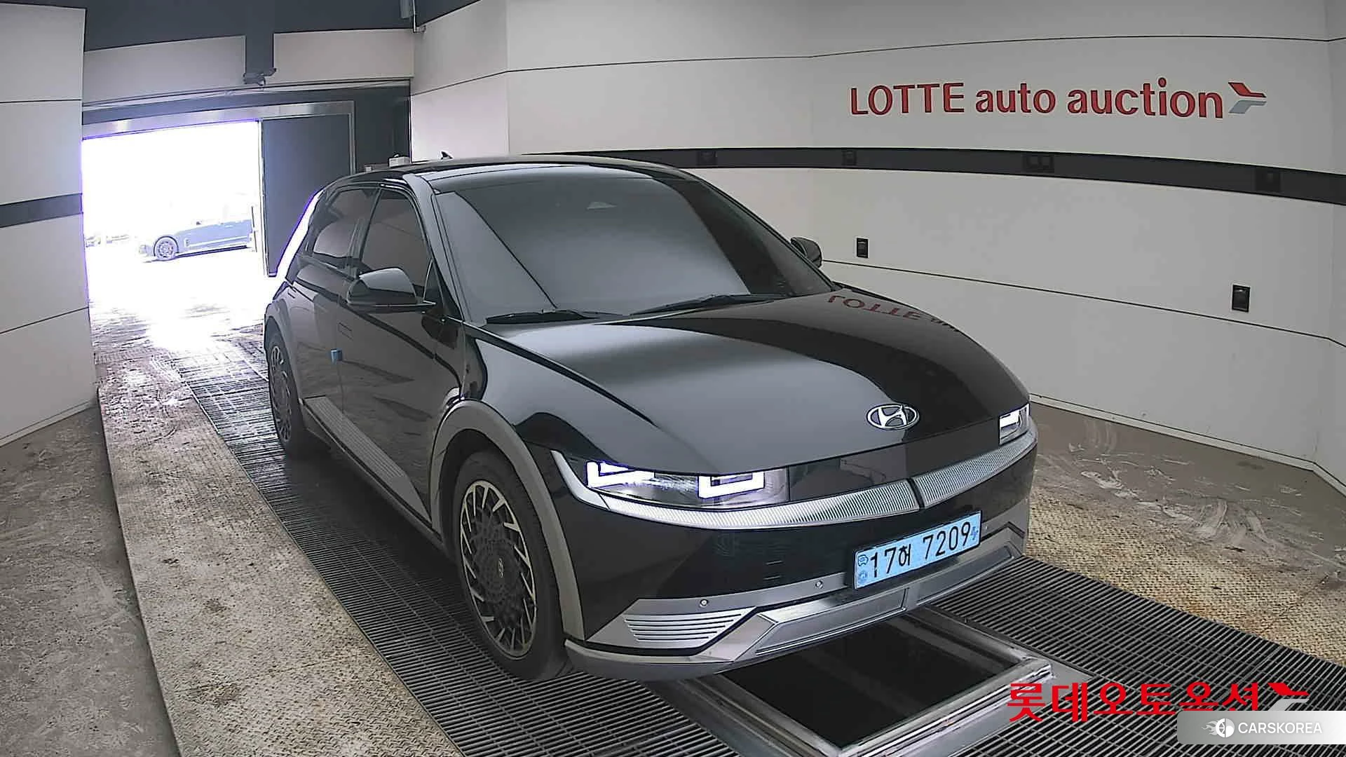 Hyundai IONIQ 5 2022 Phantom Black Pearl из Кореи, фото 6