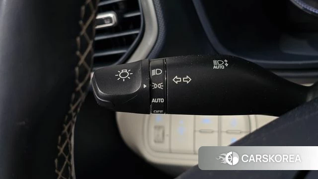 Hyundai Venue 2020 Серебристо-серый из Кореи, фото 6