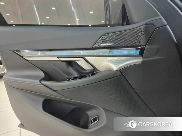 BMW 5 Series (G60) 2026 Черный из Кореи, фото 6