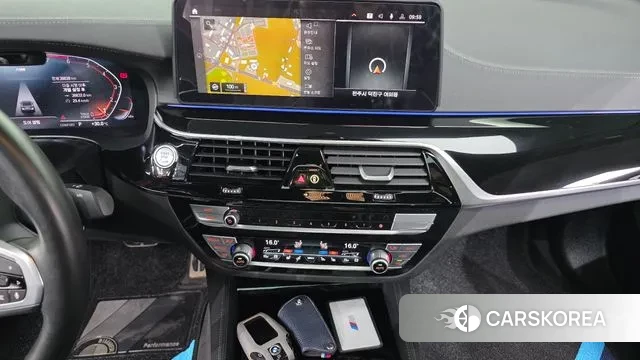 BMW 5 Series (G30) 2021 Белый из Кореи, фото 6