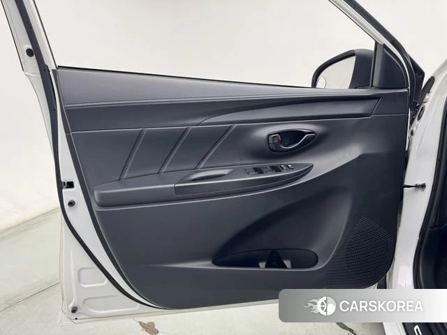 Toyota YARIS L Zhixuan 2021 Белый из Китая, фото 6