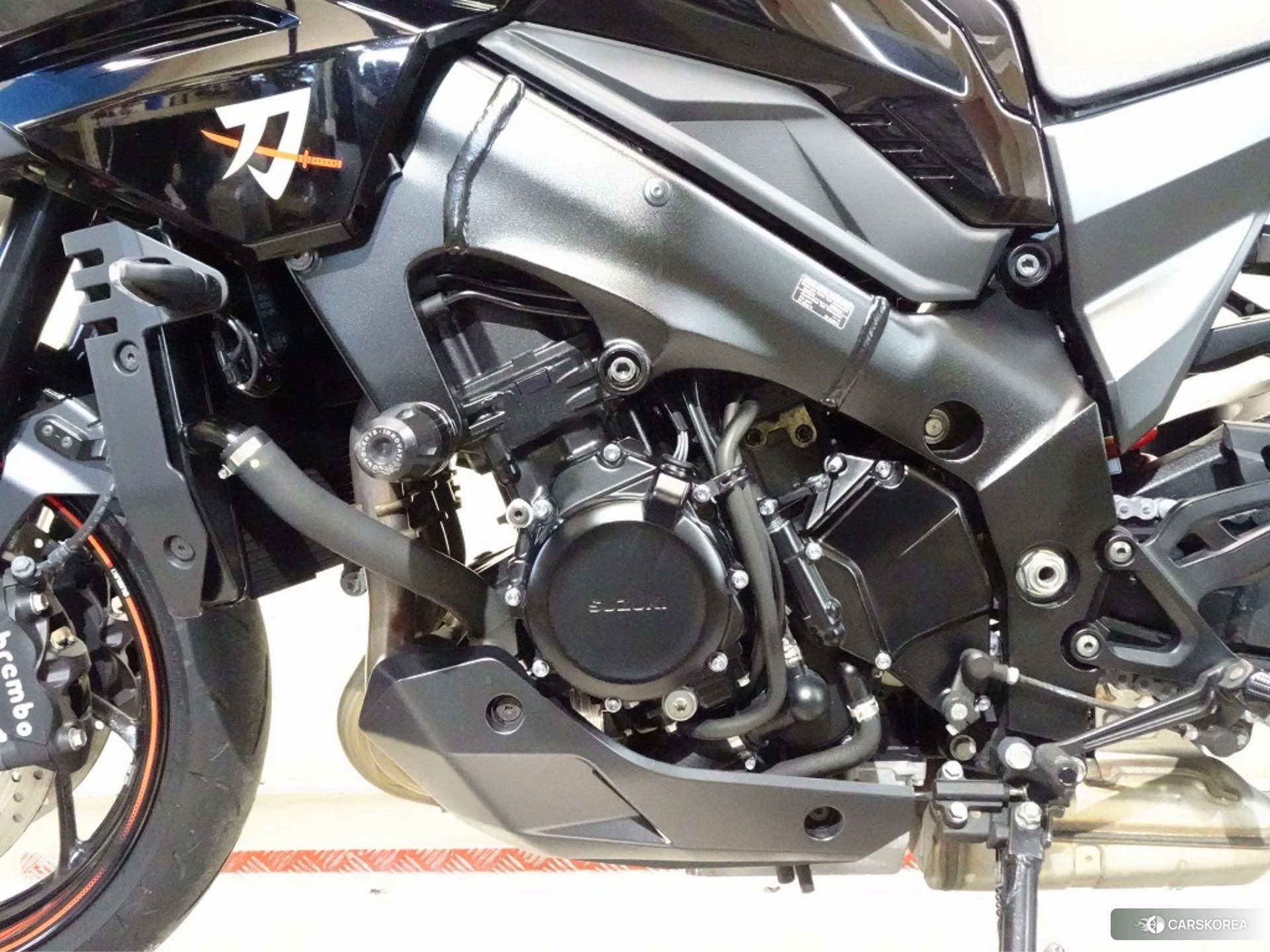 Suzuki GSX-S1000S Katana id 3947858 из Японии 6