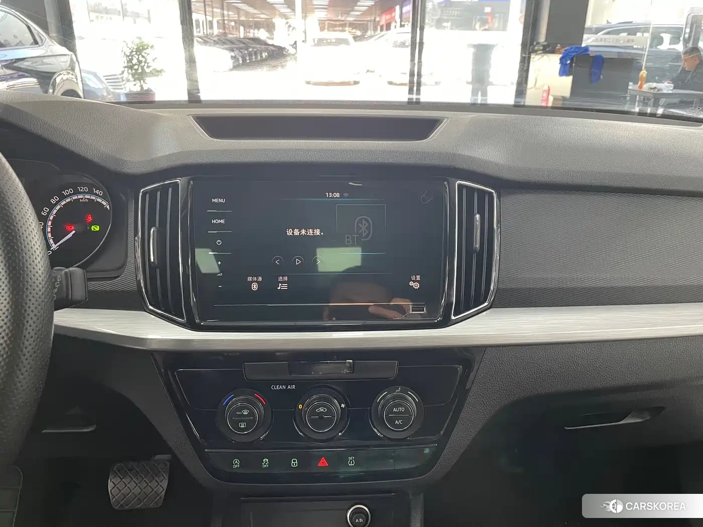 Skoda Komick 2022 Белый из Китая, фото 6