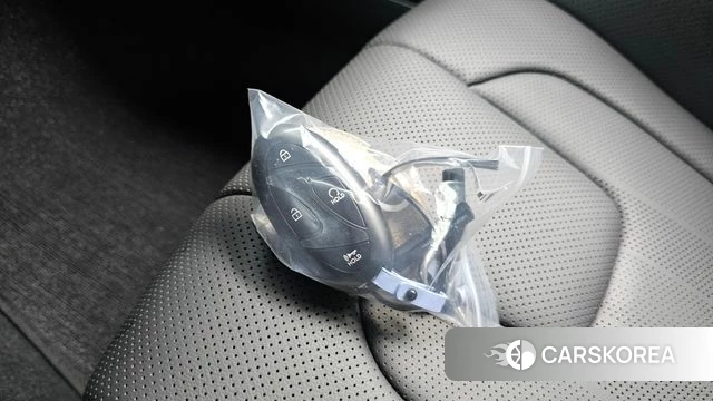 Hyundai The New Avante (CN7) 2024 Серебристо-серый из Кореи, фото 6