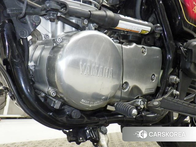Yamaha SR 400 id 3945355 из Японии 6