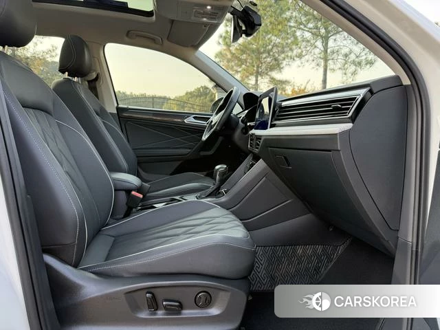 Volkswagen Tiguan L 2022 Белый из Китая, фото 6