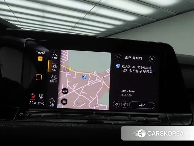 Volkswagen Golf 8th Generation 2024 Белый из Кореи, фото 6