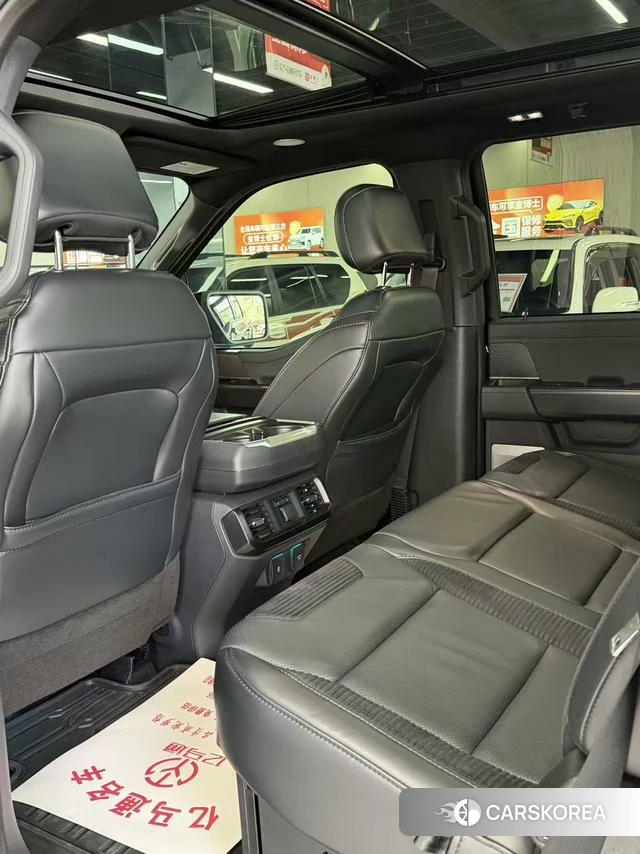 Ford F-150 Raptor 2023 Черный из Китая, фото 6