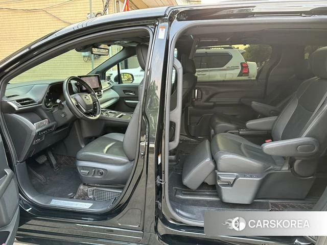 Toyota Grevia 2023 Черный из Китая, фото 6