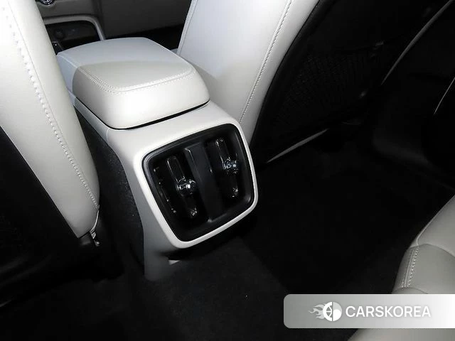Volvo XC40 2026 Белый из Кореи, фото 6