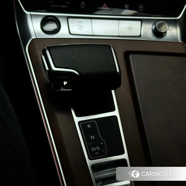 Audi A6L 2022 Черный из Китая, фото 6