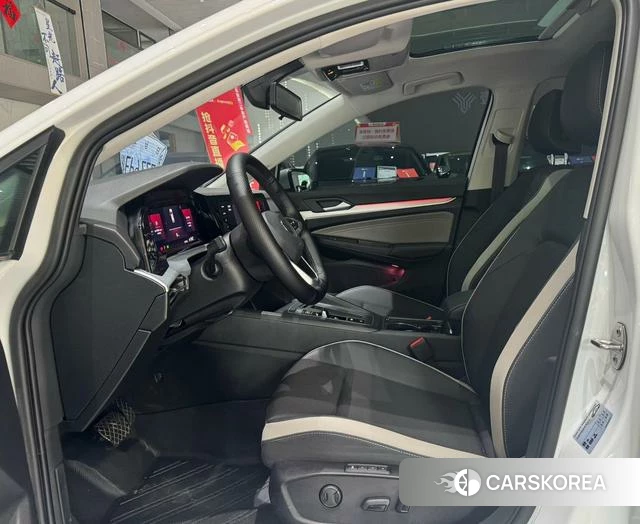 Volkswagen Golf 2023 Белый из Китая, фото 6