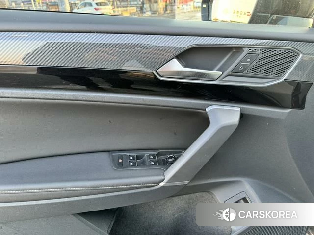 Volkswagen Tanyue 2022 Темно-серый из Китая, фото 6