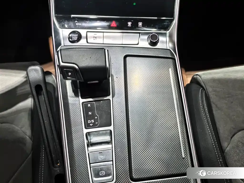 Audi A6L 2024 Черный из Китая, фото 6