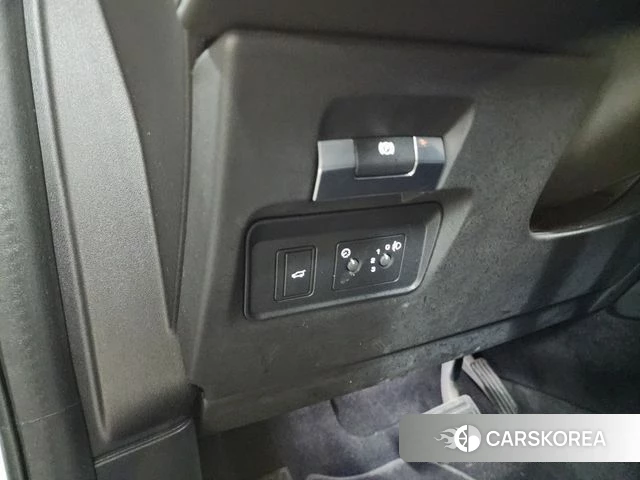 Land Rover Discovery Sports 2nd Generation 2022 Белый из Кореи, фото 6