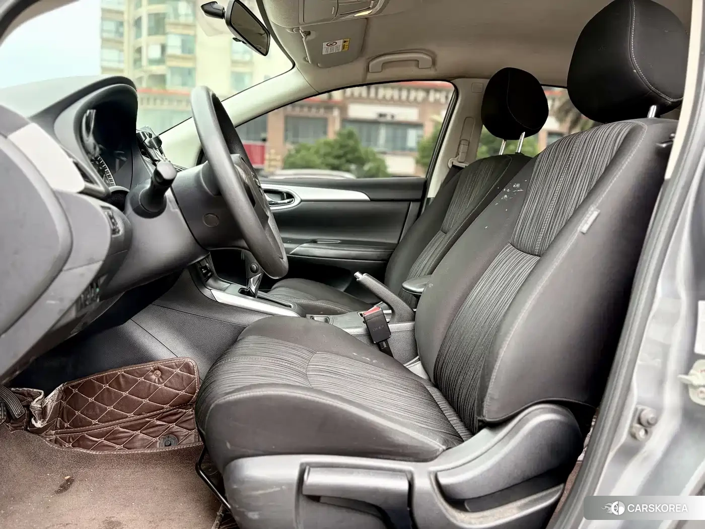 Nissan Sylphy 2023 Silver/gray из Китая, фото 6