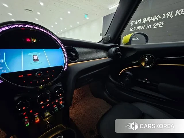 Mini Cooper Electric 2022 Черный из Кореи, фото 6