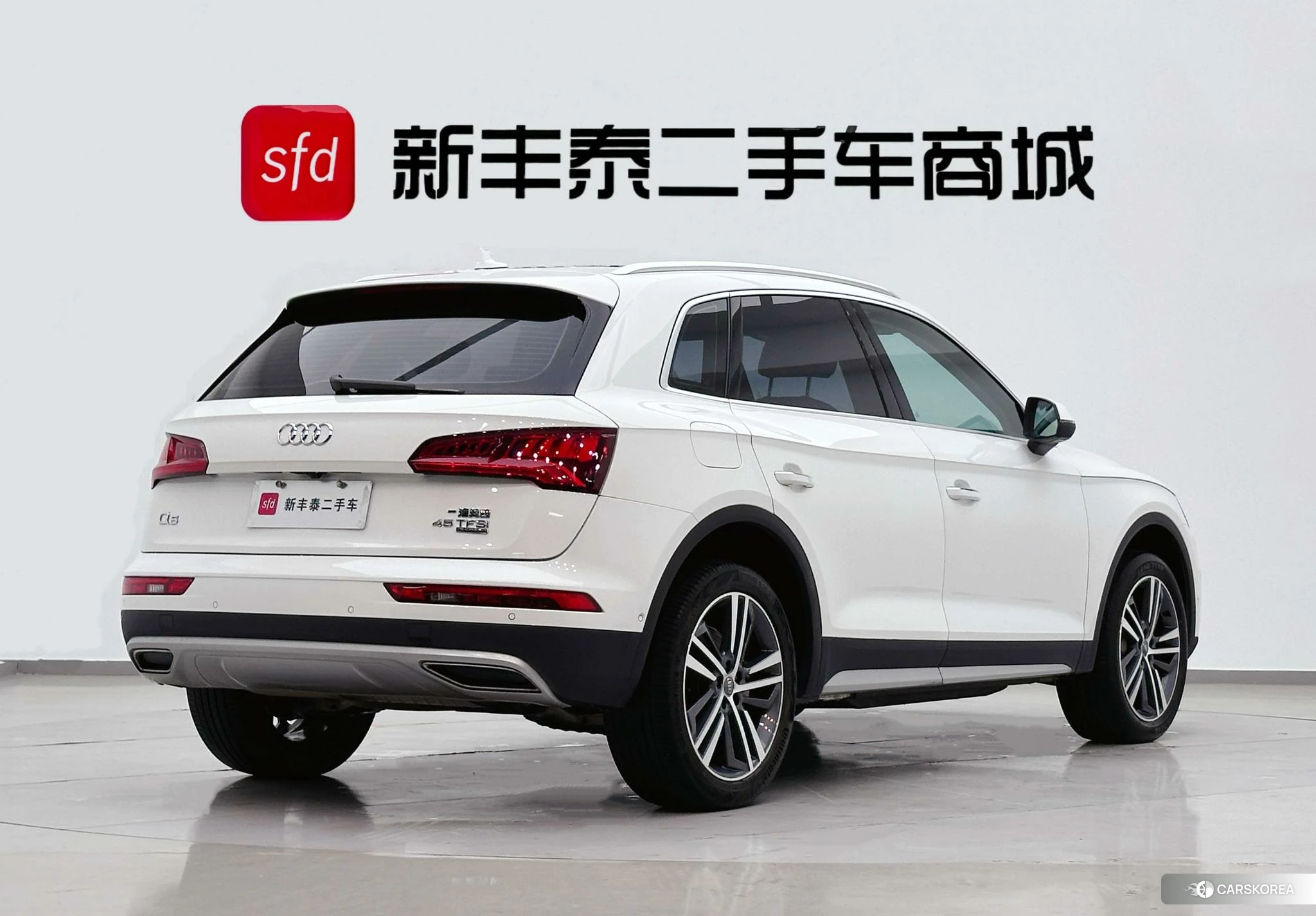 Audi Q5L 2019 Белый из Китая, фото 6