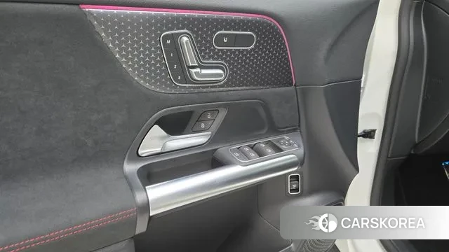 Mercedes-Benz GLA - Class H247 2025 Белый из Кореи, фото 6