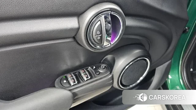 Mini Cooper 2021 Зеленый из Кореи, фото 6