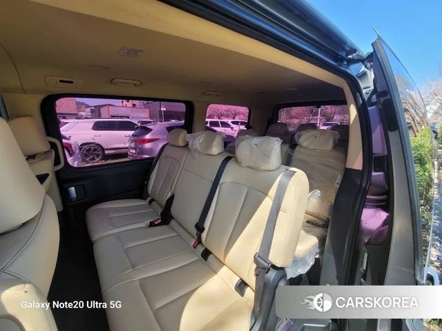 Hyundai Staria 2021 Серебряный из Кореи, фото 6