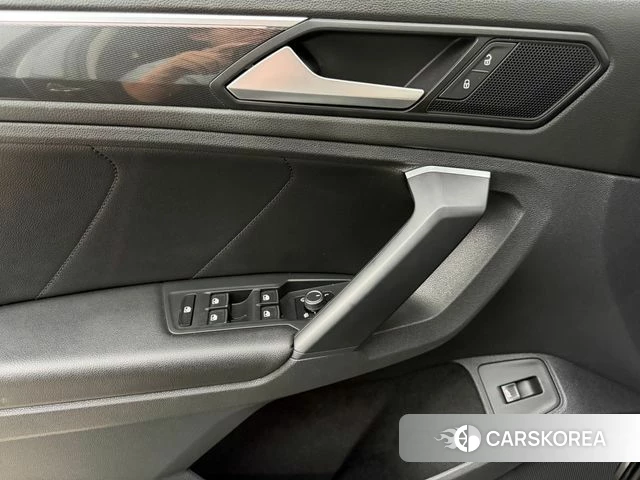 Volkswagen Tiguan Allspace 2020 Серый из Кореи, фото 6
