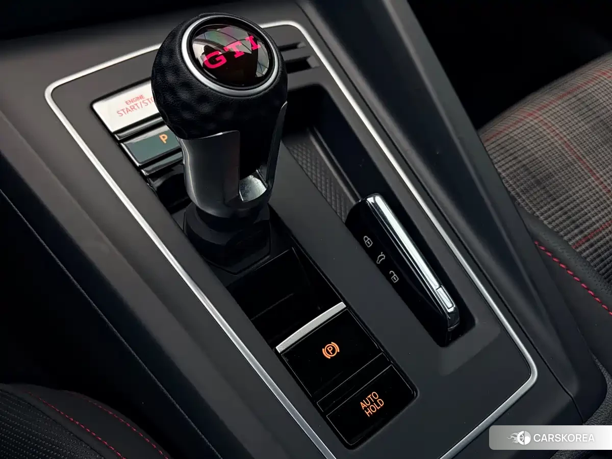 Volkswagen Golf 2022 Белый из Китая, фото 6