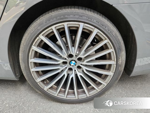 BMW 7 Series (G11) 2020 Серебристо-серый из Кореи, фото 6
