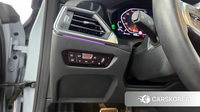 BMW 4 Series (G22) 2022 Цвет галактики из Кореи, фото 6
