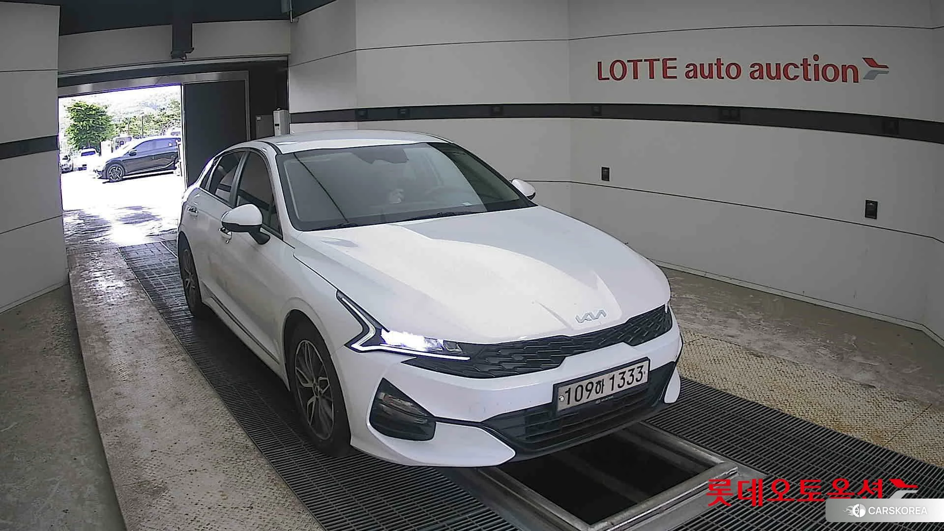 Kia K5 2022 Белый из Кореи, фото 6