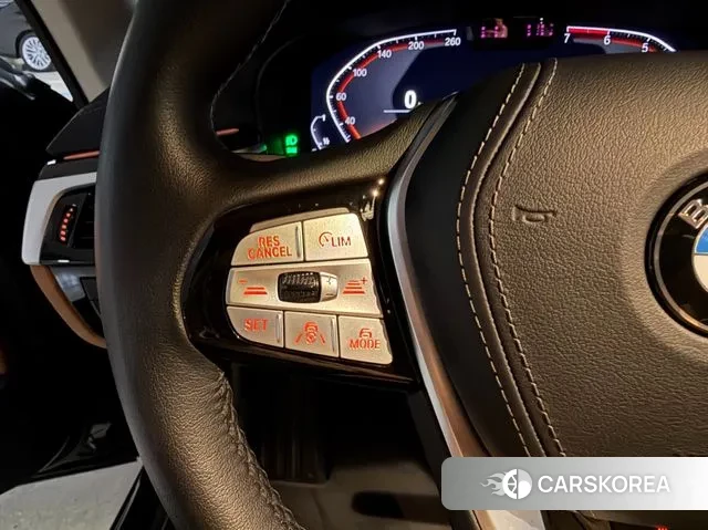 BMW 5 Series (G30) 2023 Серый из Кореи, фото 6