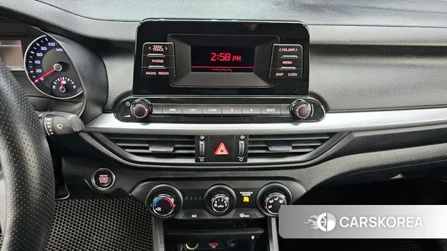 Kia The New K3 2nd generation 2021 Белый из Кореи, фото 6