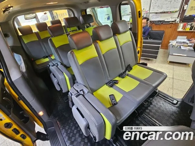 Hyundai The New Grand Starex 2018 Желтый из Кореи, фото 6