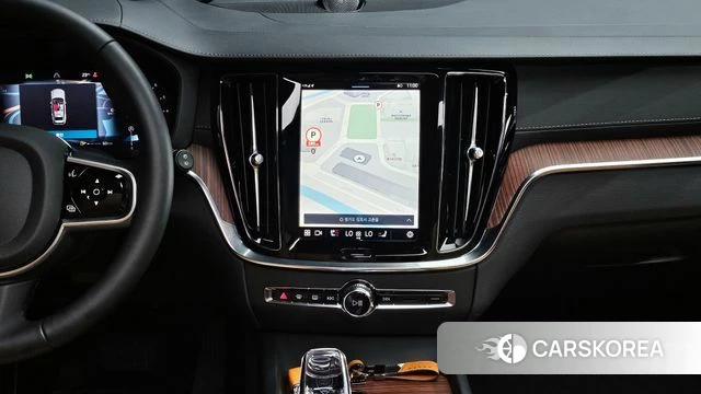 Volvo V60 Cross-Country 2nd Generation 2025 Белый из Кореи, фото 6