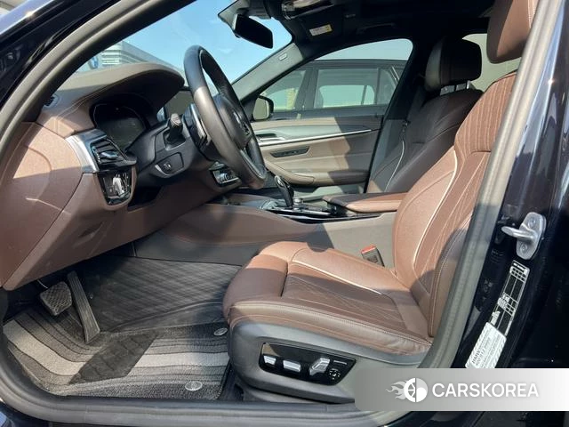 BMW 5 series 2022 Черный из Китая, фото 6