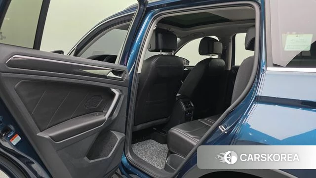 Volkswagen Tiguan second Generation 2023 Синий из Кореи, фото 6