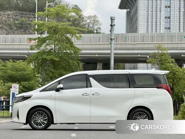 Toyota Elfa 2022 Белый из Китая, фото 6
