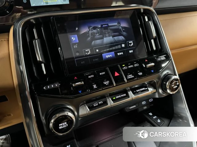 Lexus LX 4th Generation 2025 Белый из Кореи, фото 6