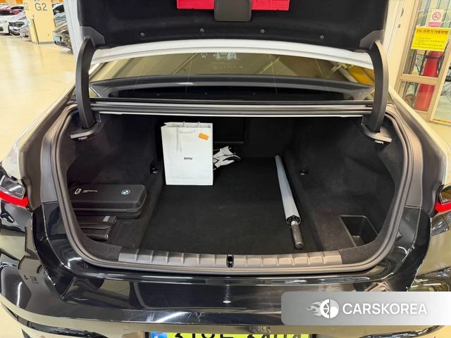 BMW 7 Series (G70) 2025 Белый из Кореи, фото 6