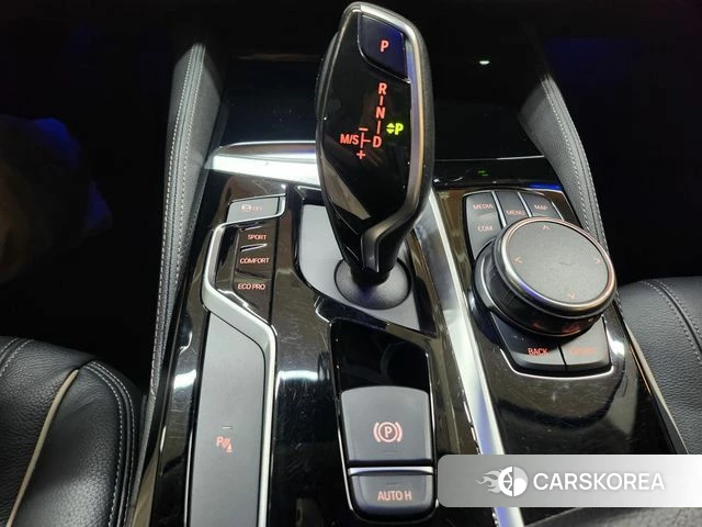 BMW 5 Series (G30) 2018 Белый из Кореи, фото 6