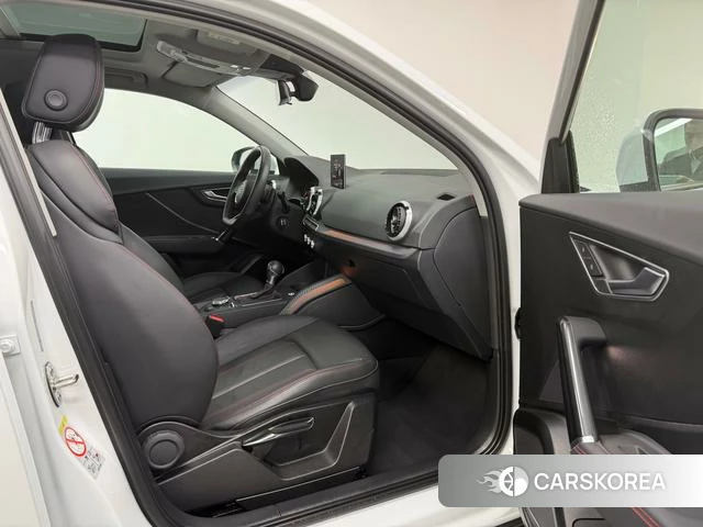 Audi Q2L 2025 Белый из Китая, фото 6