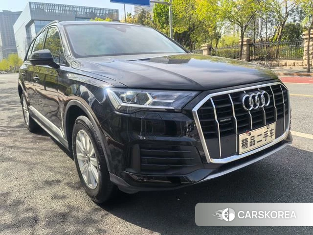 Audi Q7 2024 Черный из Китая, фото 6