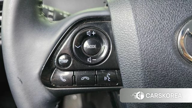 Toyota Prius 4th Generation 2022 Белый из Кореи, фото 6