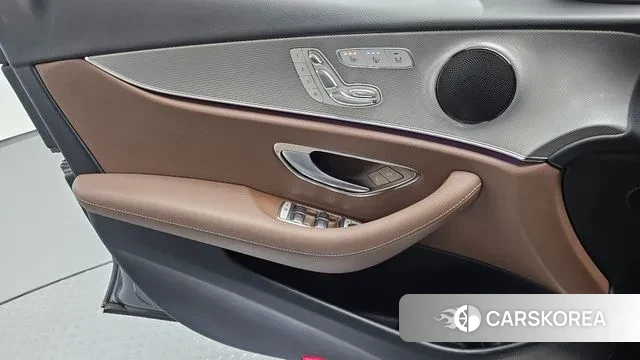 Mercedes-Benz E-Class W213 2018 Серый из Кореи, фото 6