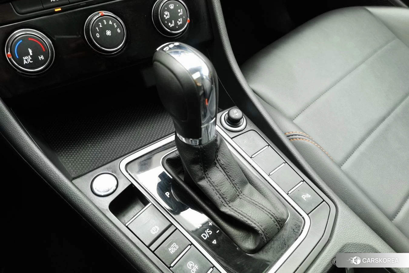 Volkswagen Bora 2023 Белый из Китая, фото 6